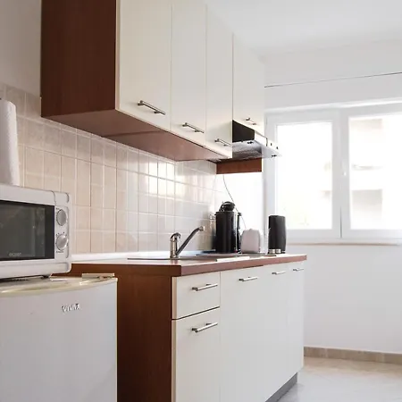 Apartment Marija, Makarska - *