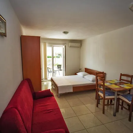 Marija, Makarska - Apartment Promajna