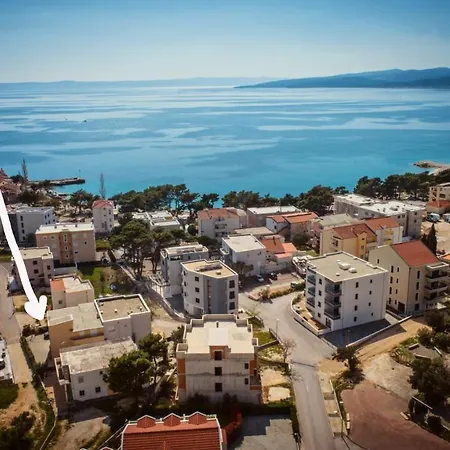 Marija, Makarska - *