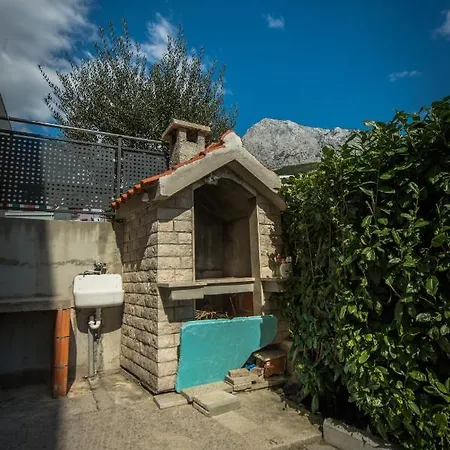 Apartment Marija, Makarska - *
