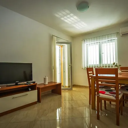 Marija, Makarska - * Promajna